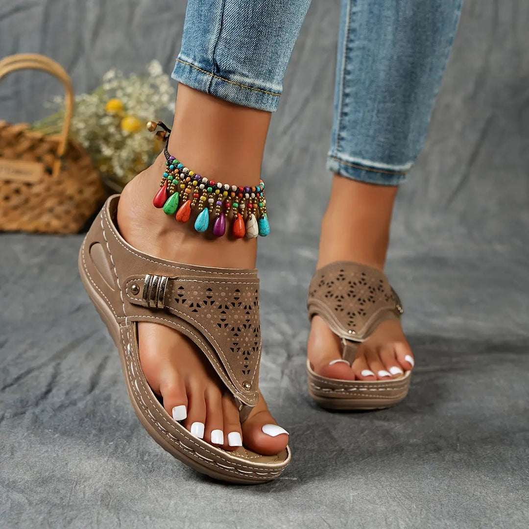Emy | Wedge Toe-Ring Sandals