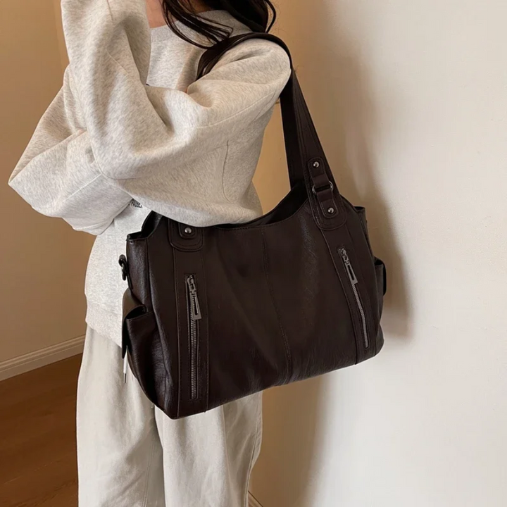 Isabella | Dakota Shoulder Bag