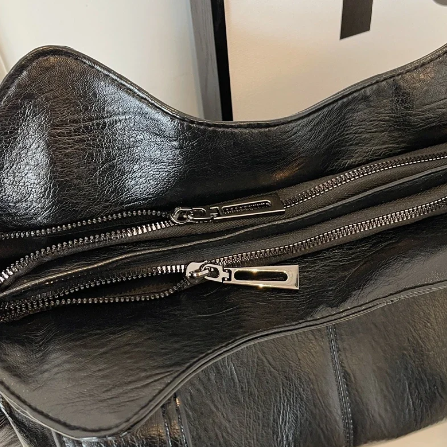 Isabella | Dakota Shoulder Bag