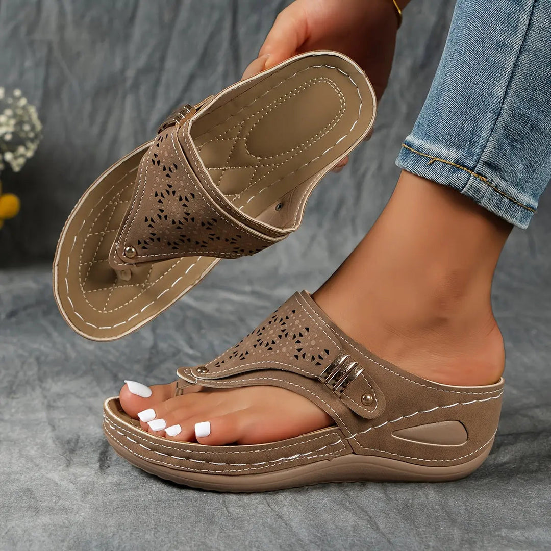 Emy | Wedge Toe-Ring Sandals