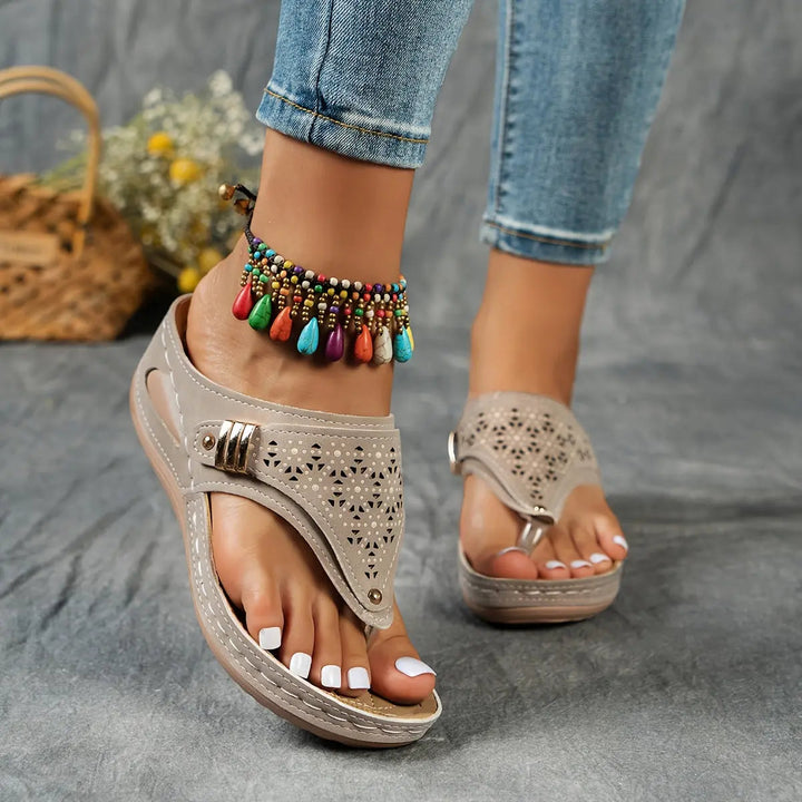 Emy | Wedge Toe-Ring Sandals