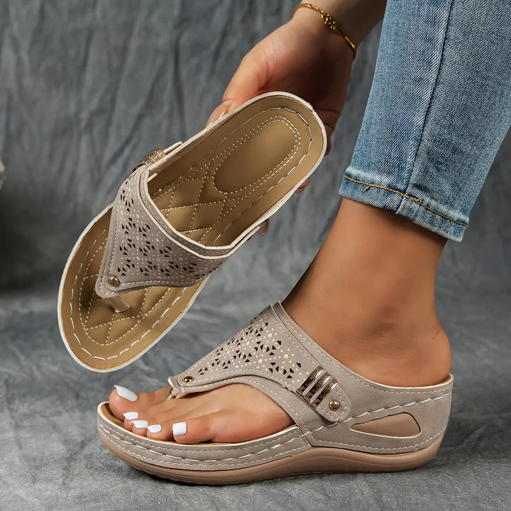 Emy | Wedge Toe-Ring Sandals
