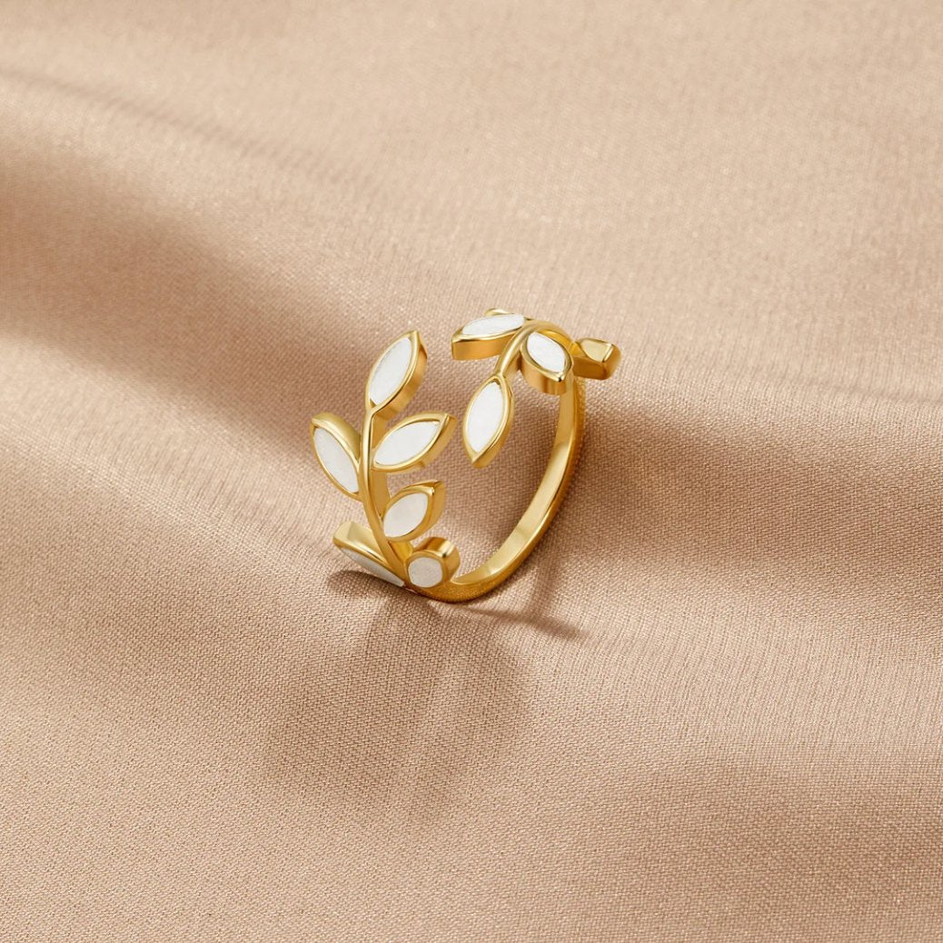 ELSWORTH – LEAFY GOLD RINGS
